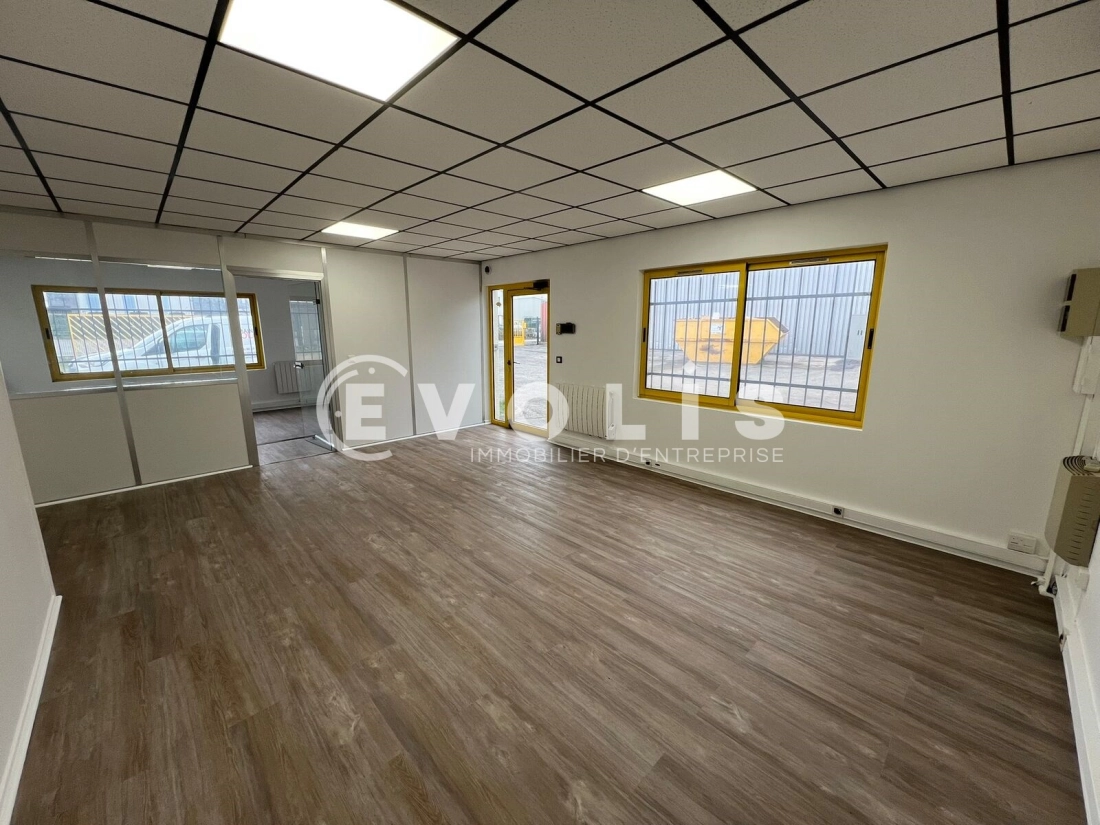 Photo 14 – location Entrepôts / activités	PUSIGNAN (69330)