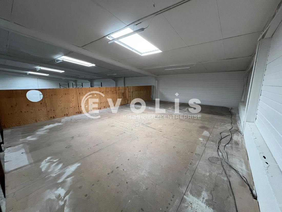 Photo 10 – location Entrepôts / activités	PUSIGNAN (69330)