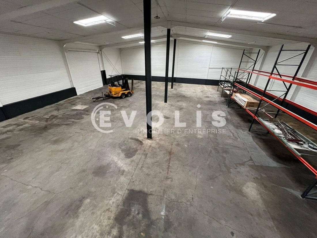 Photo 8 – location Entrepôts / activités	PUSIGNAN (69330)