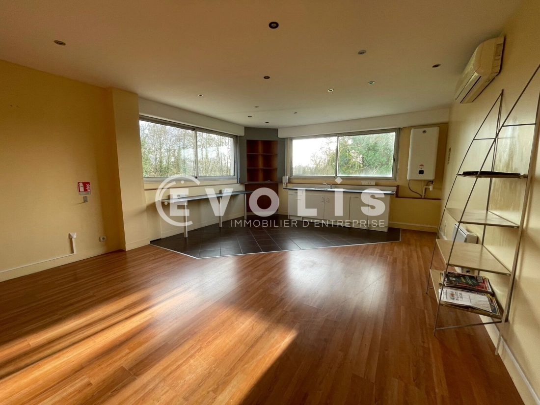 Photo 11 – location Entrepôts / activités	CARBON BLANC (33560)