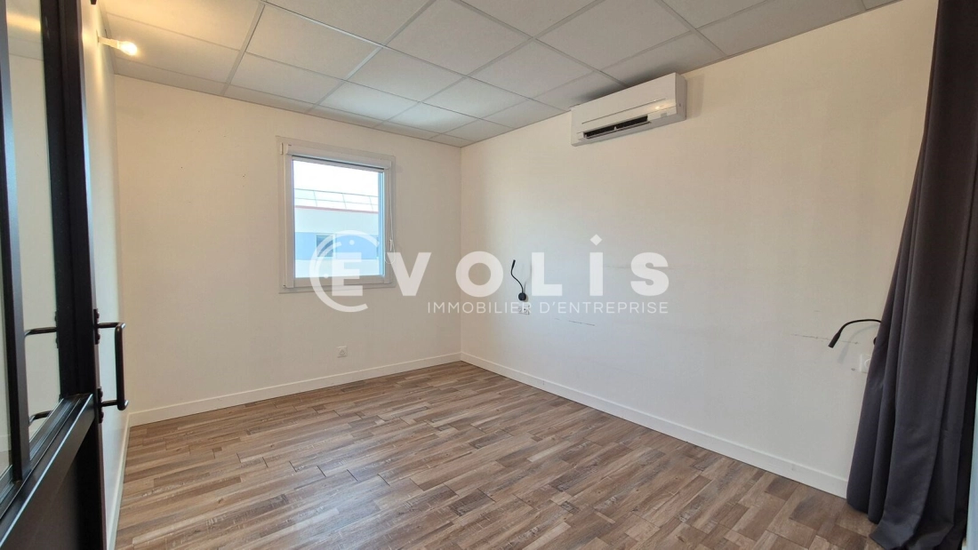 Photo 3 – location Entrepôts / activités	SAINT SOUPPLETS (77165)