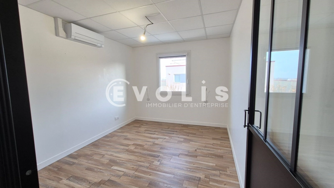 Photo 4 – location Entrepôts / activités	SAINT SOUPPLETS (77165)