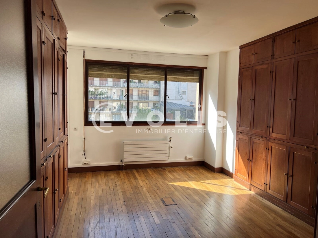 Photo 7 – vente bureaux	PARIS (75016)
