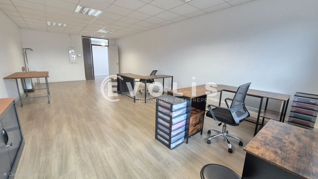 Photo 2 – location bureaux	SERRIS (77700)