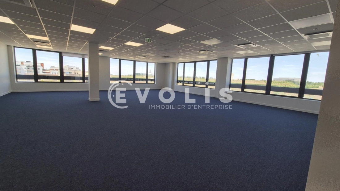 Photo 2 – vente bureaux	CHESSY (77700)