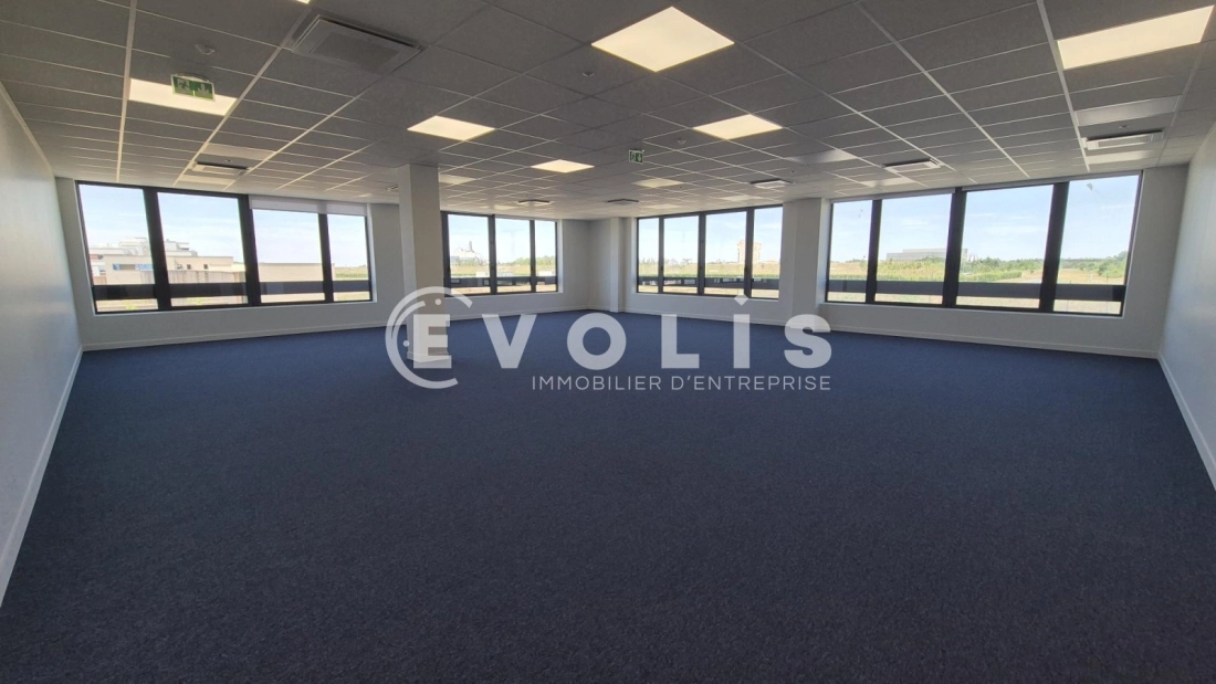 Photo 1 – vente bureaux	CHESSY (77700)