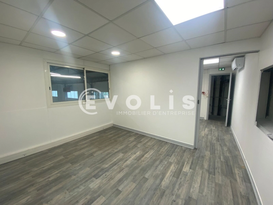 Photo 9 – location Entrepôts / activités	NOISY LE SEC (93130)