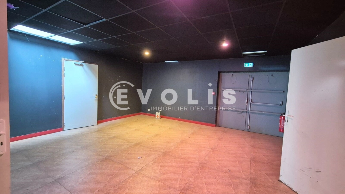 Photo 7 – location Locaux commerciaux	MAREUIL LES MEAUX (77100)