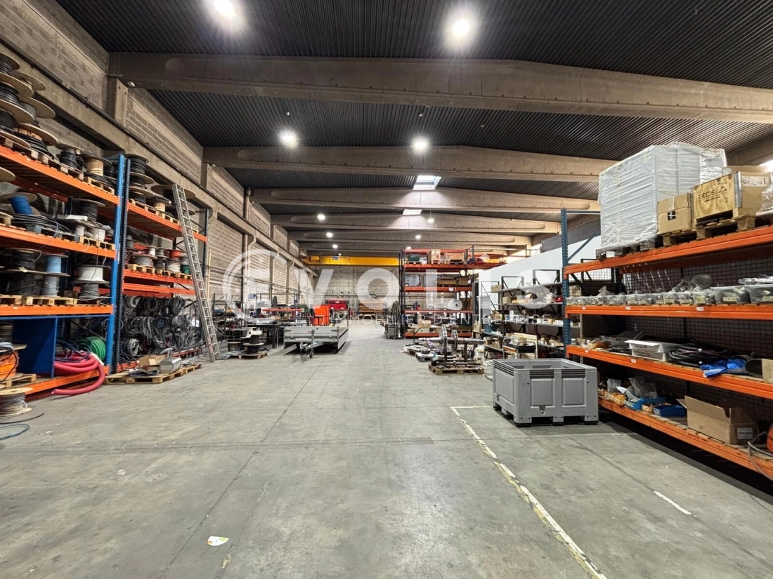 Photo 4 – location Entrepôts / activités	CHASSIEU (69680)