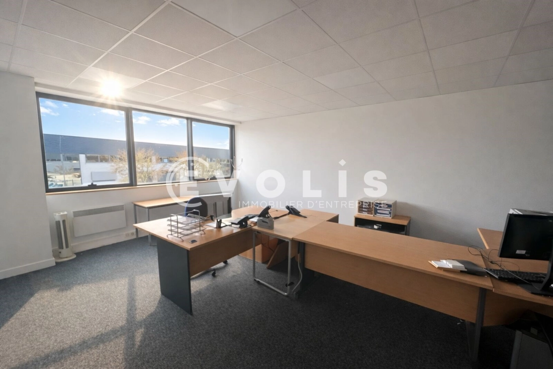 Photo 6 – location Entrepôts / activités	LIEUSAINT (77127)