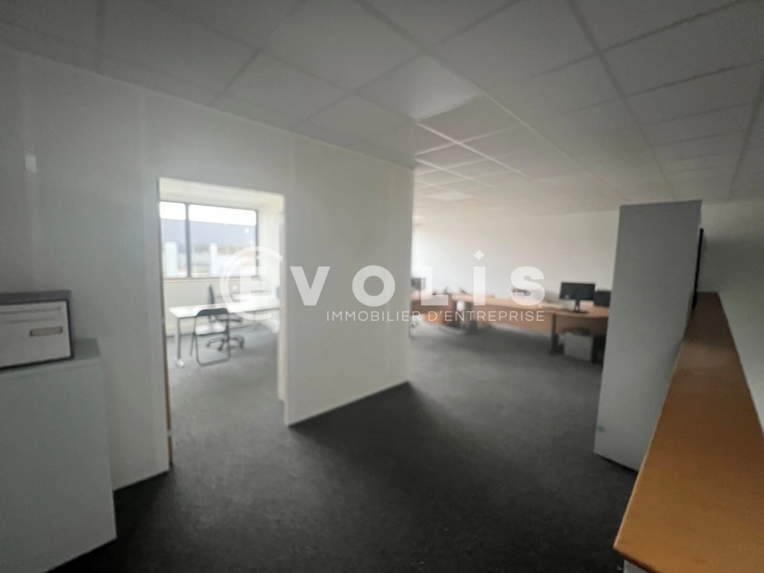 Photo 5 – location Entrepôts / activités	LIEUSAINT (77127)