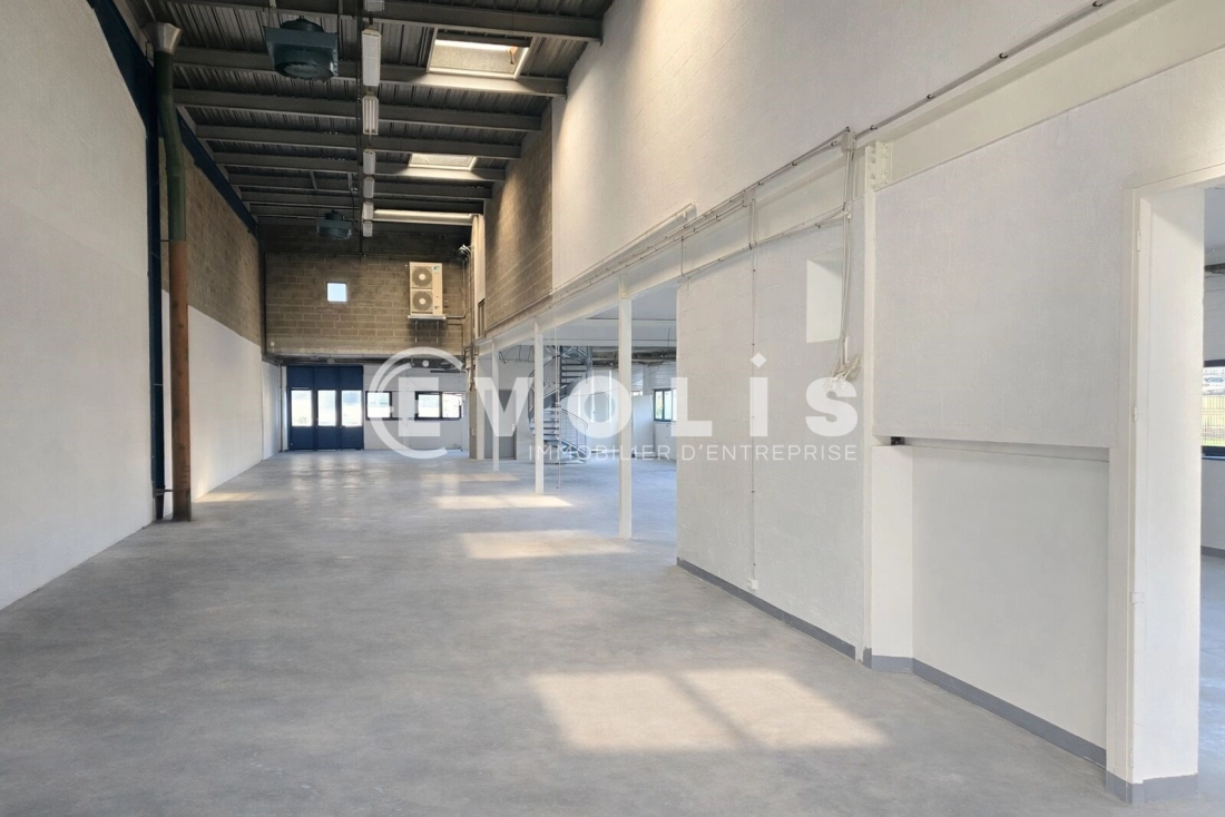 Photo 6 – location Entrepôts / activités	FRESNES (94260)