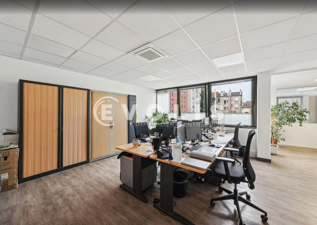 Photo 15 – location Entrepôts / activités	IVRY SUR SEINE (94200)