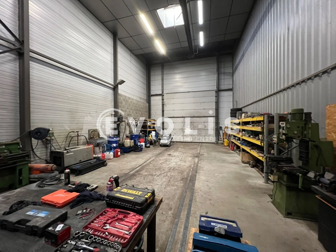 Photo 11 – vente Entrepôts / activités	SAINT RAMBERT EN BUGEY (01230)