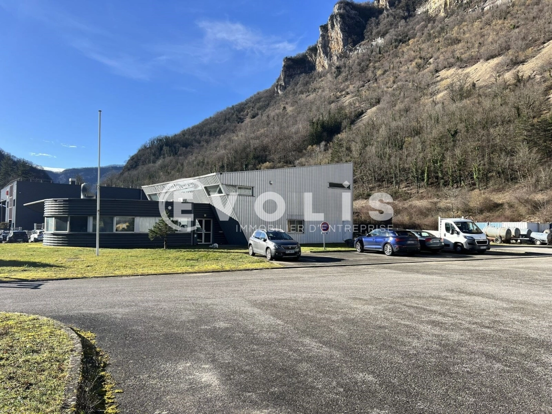 Photo 2 – vente Entrepôts / activités	SAINT RAMBERT EN BUGEY (01230)
