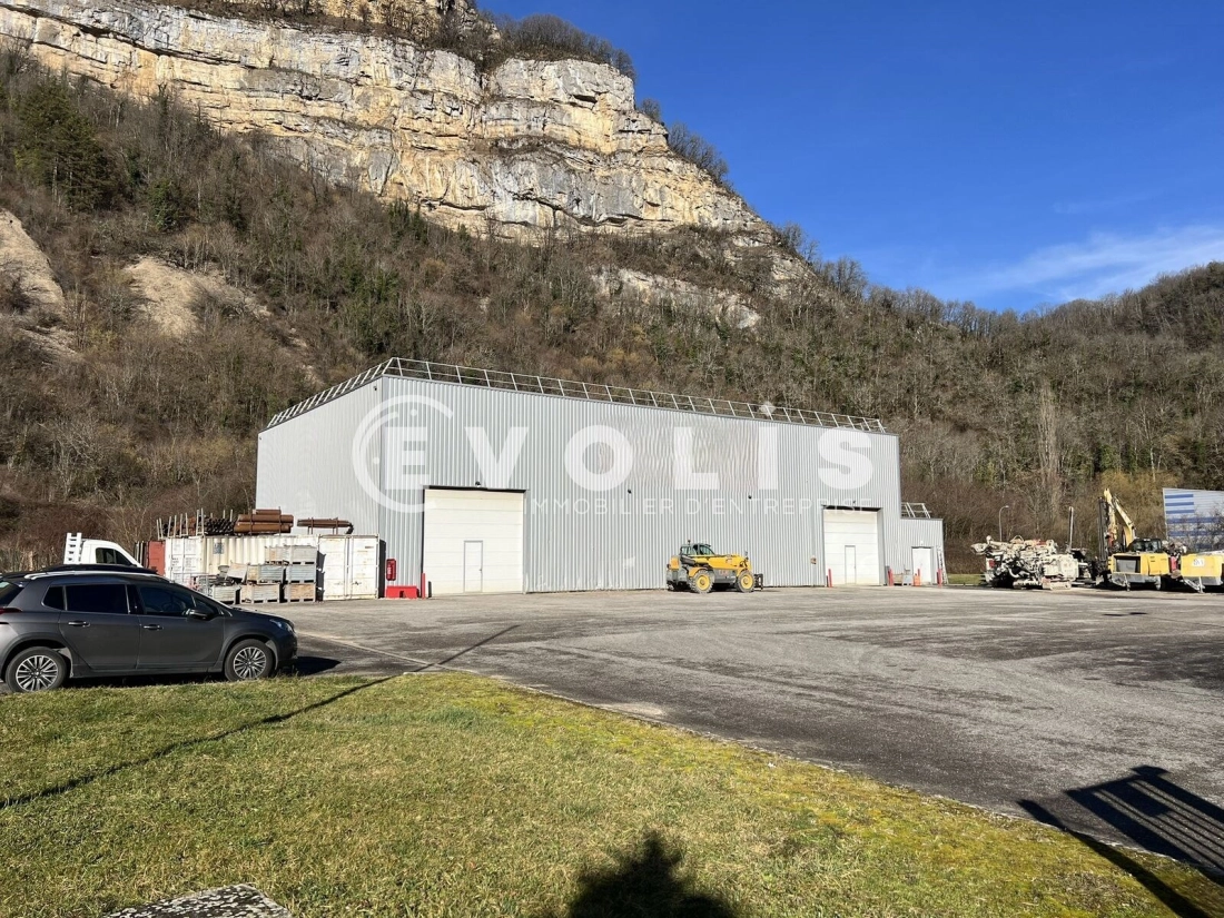 Photo 1 – vente Entrepôts / activités	SAINT RAMBERT EN BUGEY (01230)