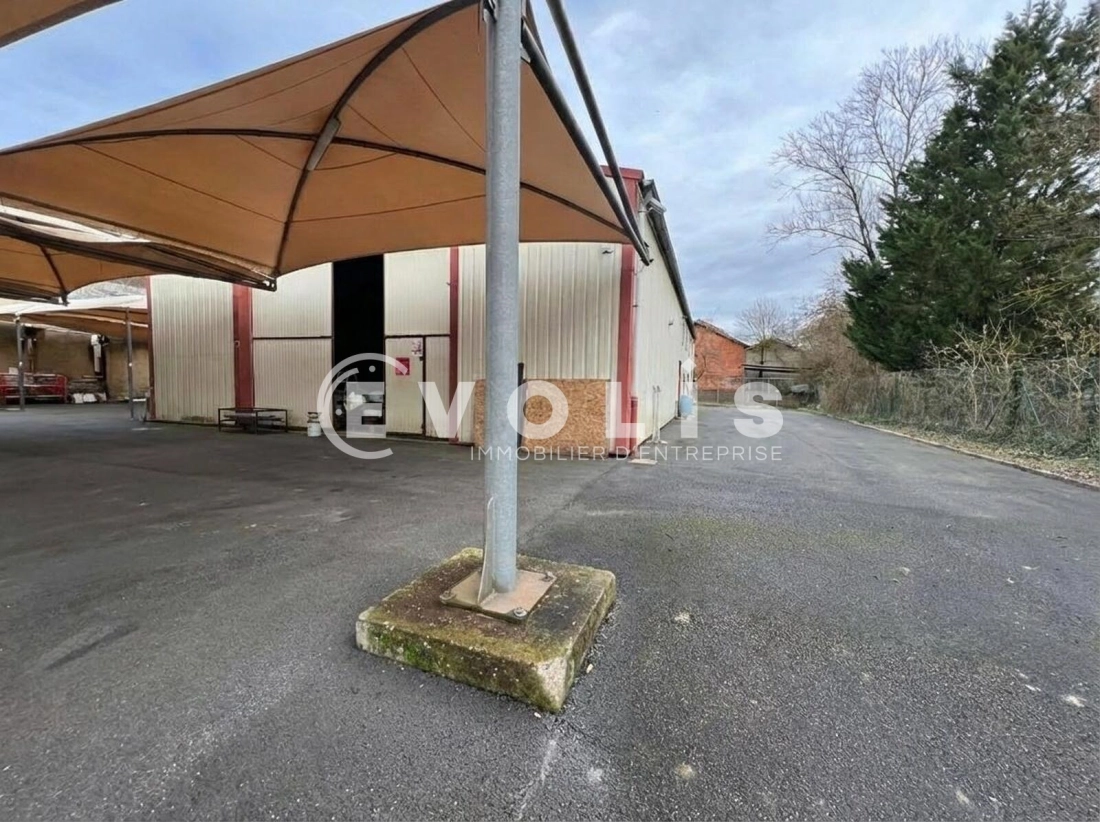 Photo 2 – vente Entrepôts / activités	GLEIZE (69400)