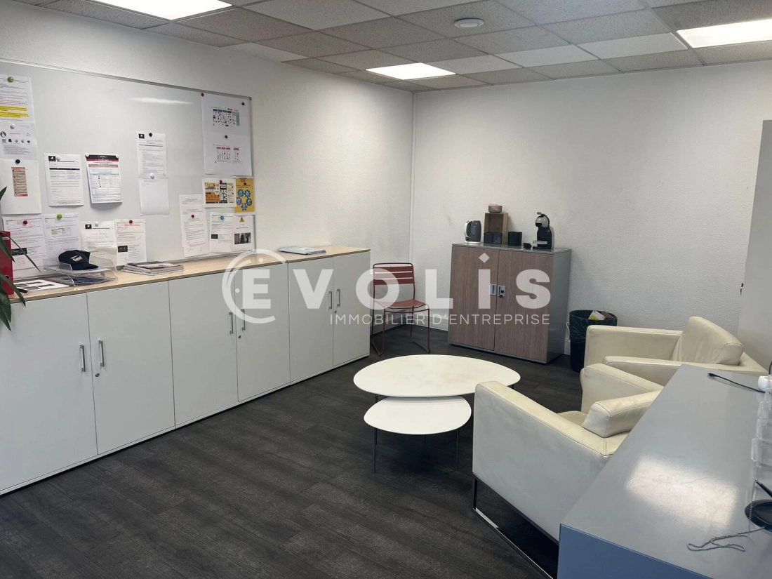 Photo 6 – location Entrepôts / activités	GENAS (69740)