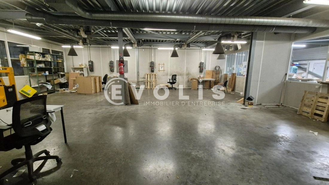 Photo 4 – location Entrepôts / activités	SERRIS (77700)