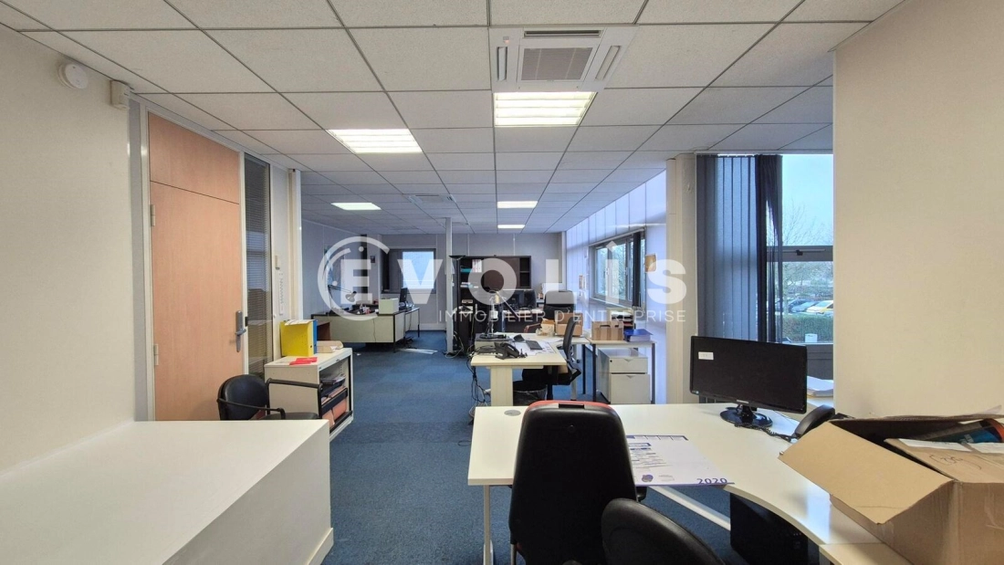 Photo 12 – location Entrepôts / activités	SERRIS (77700)