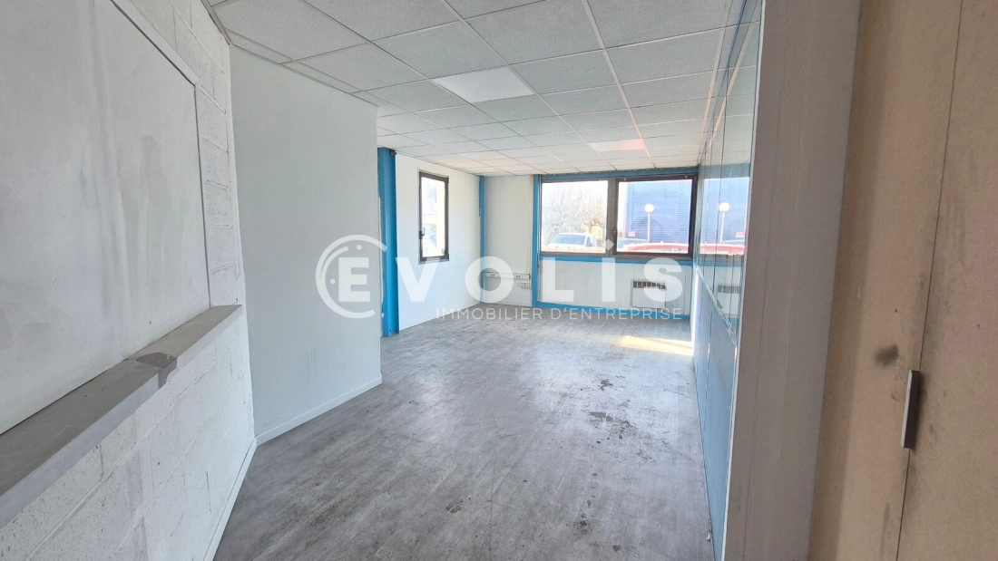 Photo 9 – location Entrepôts / activités	CHELLES (77500)