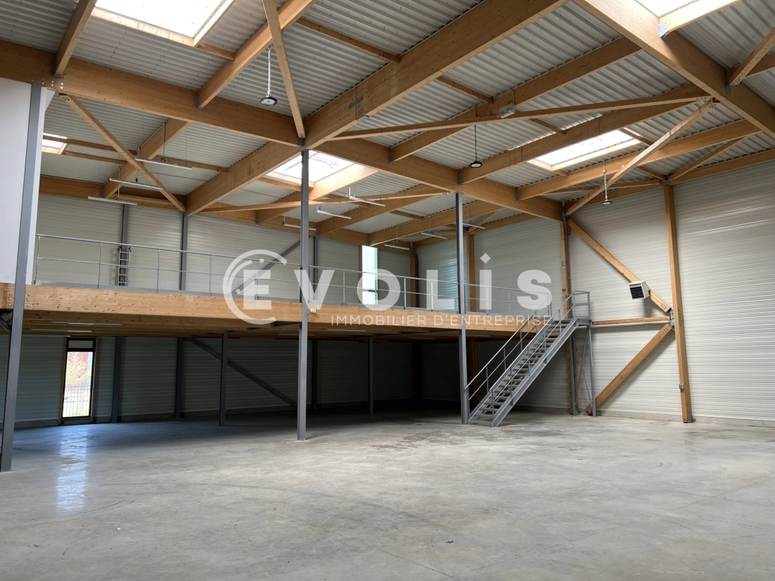 Photo 11 – location Entrepôts / activités	CHANTELOUP EN BRIE (77600)