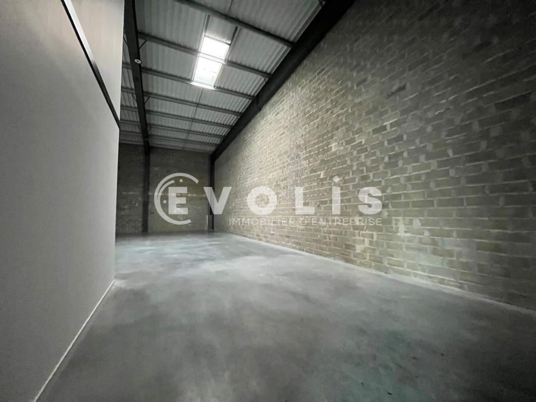 Photo 1 – location Entrepôts / activités	MERIGNAC (33700)