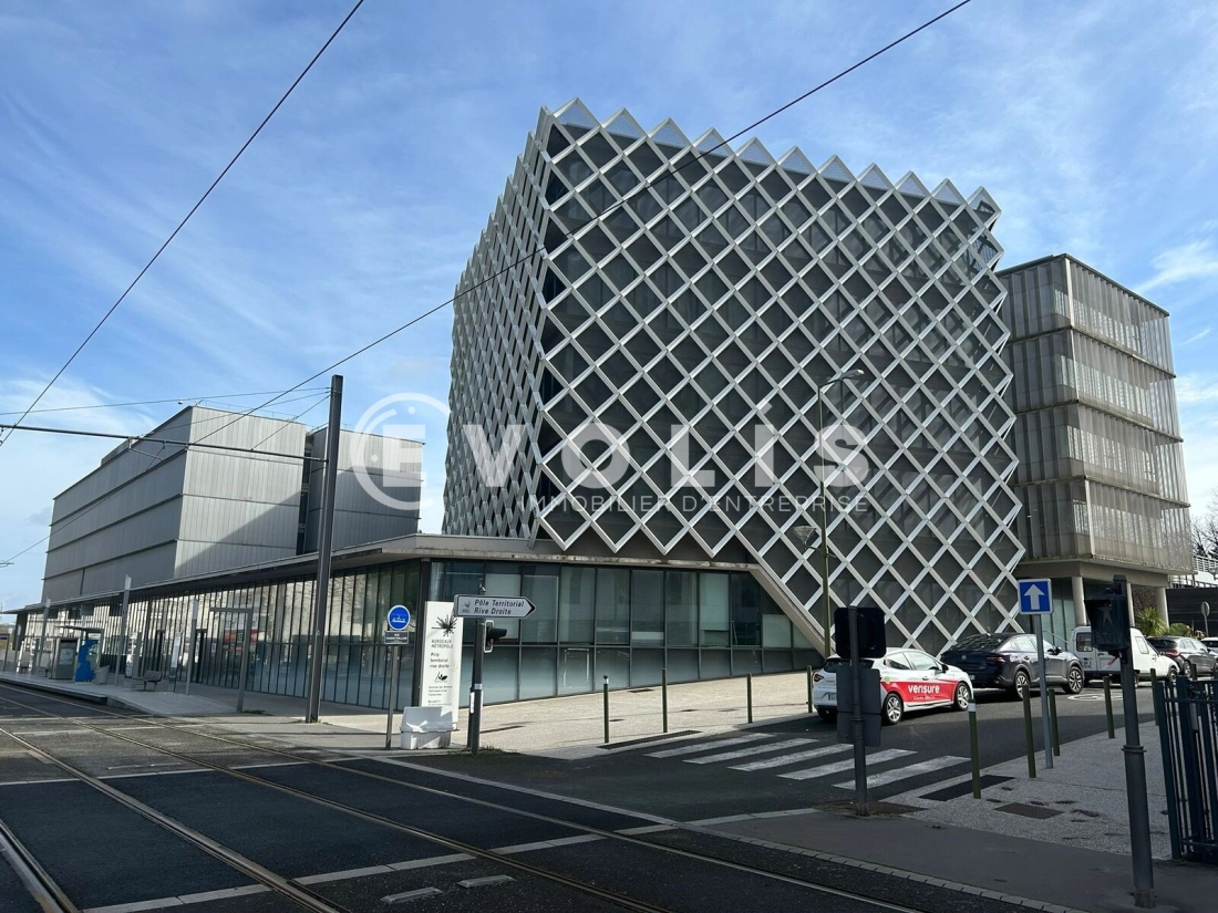 Photo 1 – location bureaux	LORMONT (33310)
