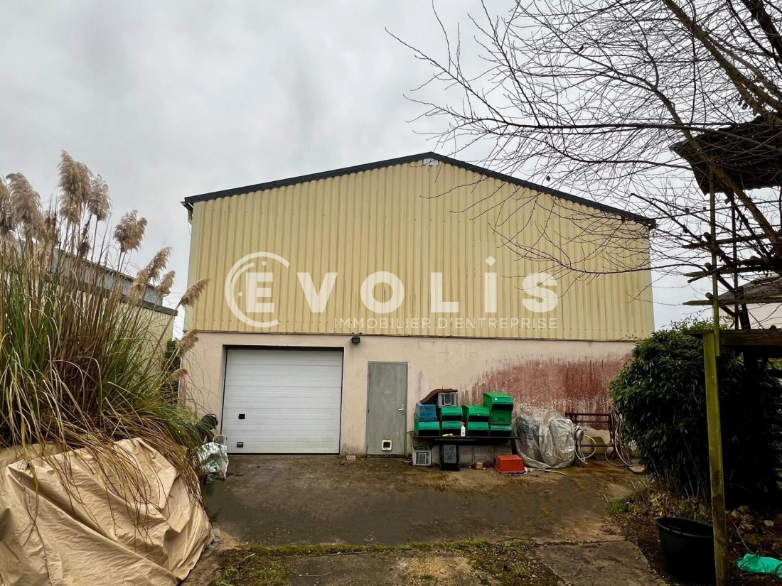 Photo 1 – vente Entrepôts / activités	CERNY (91590)