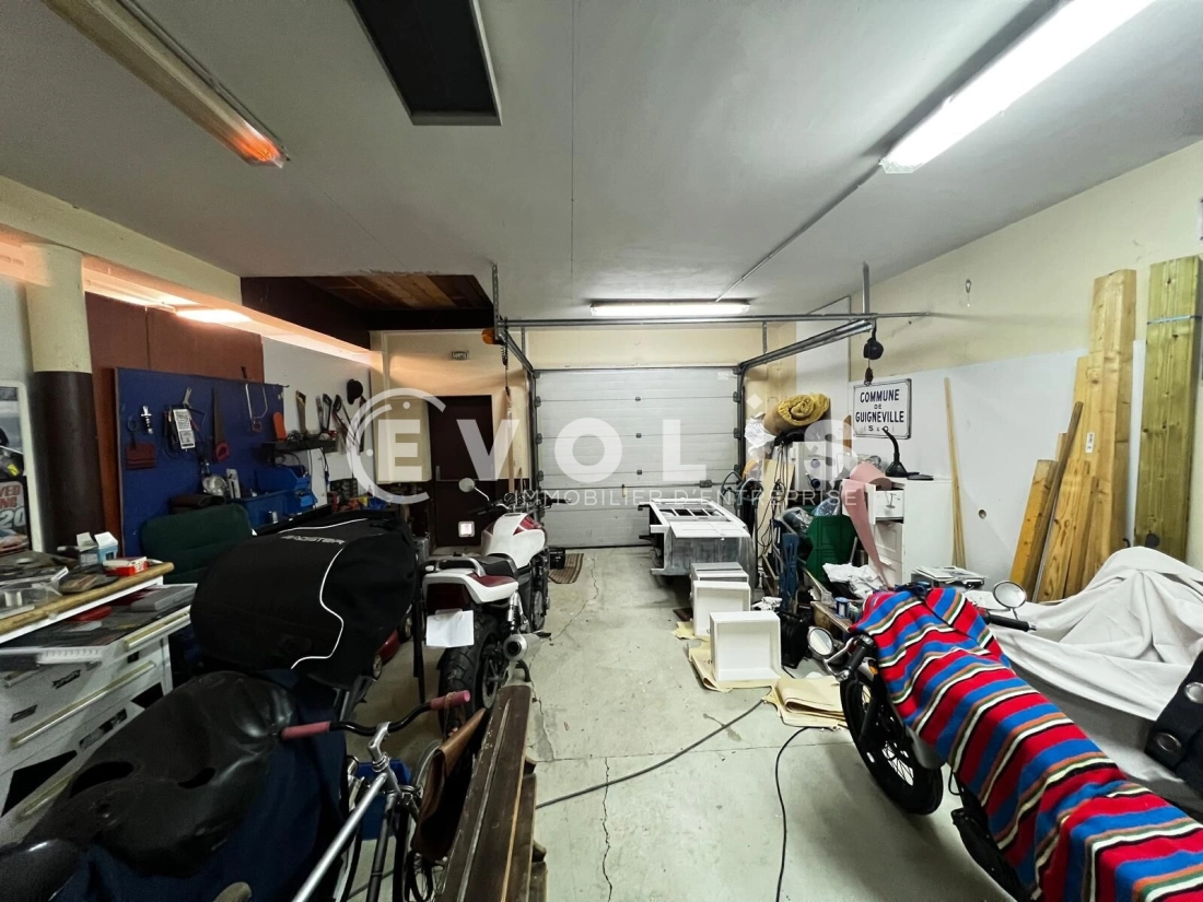 Photo 2 – vente Entrepôts / activités	CERNY (91590)