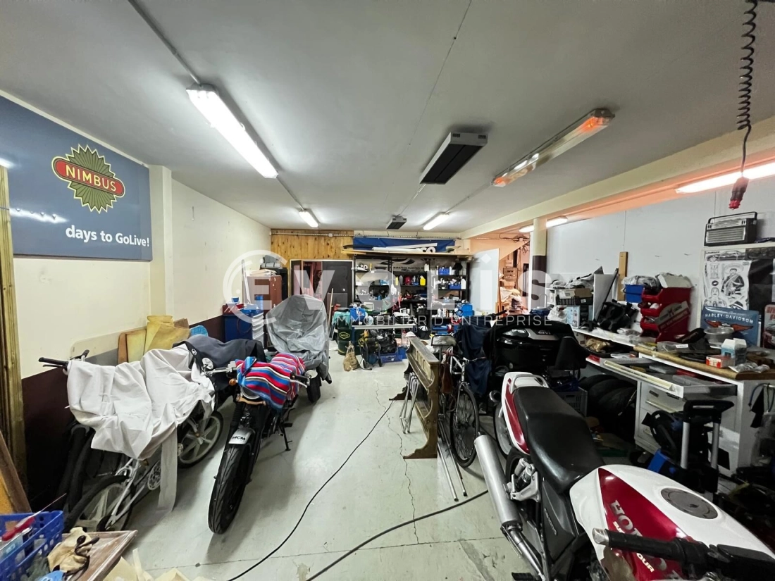 Photo 3 – vente Entrepôts / activités	CERNY (91590)