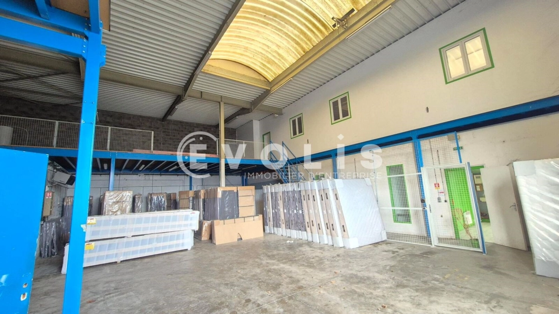 Photo 2 – location Entrepôts / activités	CLAYE SOUILLY (77410)