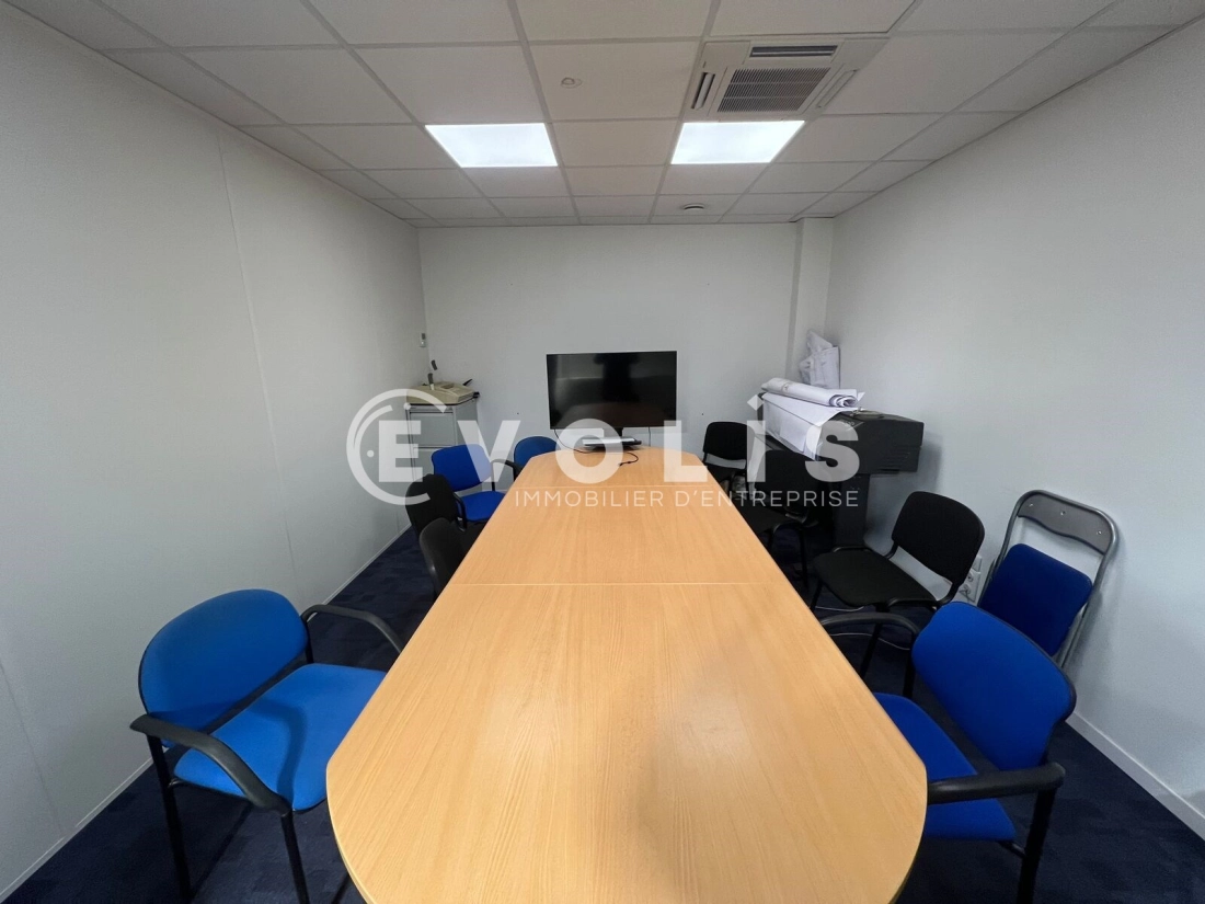 Photo 4 – vente bureaux	SAINT THIBAULT DES VIGNES (77400)