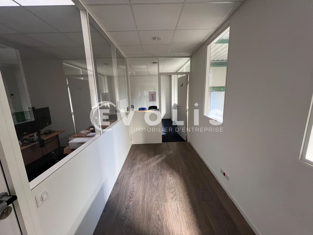 Photo 5 – vente bureaux	SAINT THIBAULT DES VIGNES (77400)