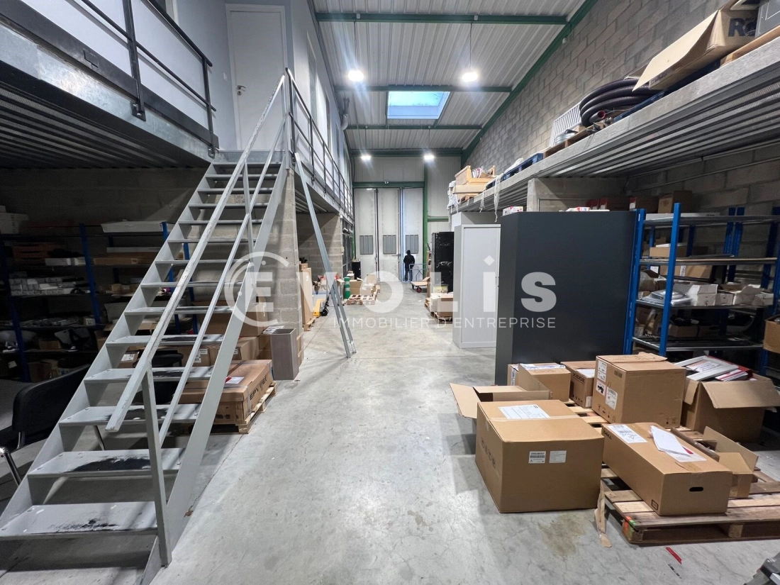 Photo 1 – vente bureaux	SAINT THIBAULT DES VIGNES (77400)