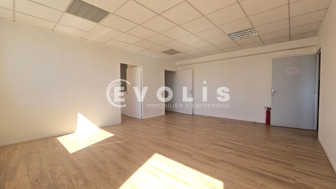 Photo 12 – location bureaux	IVRY SUR SEINE (94200)