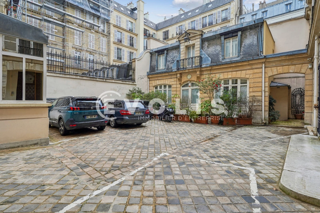 Photo 8 – vente bureaux	PARIS (75008)