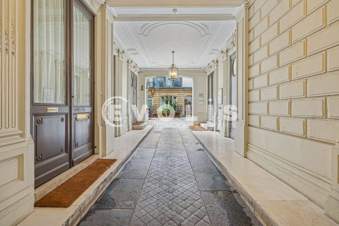 Photo 9 – vente bureaux	PARIS (75008)