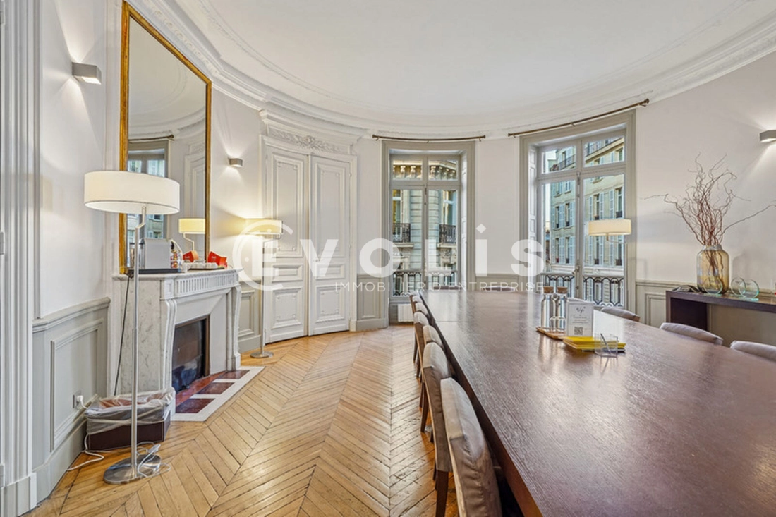 Photo 10 – vente bureaux	PARIS (75008)