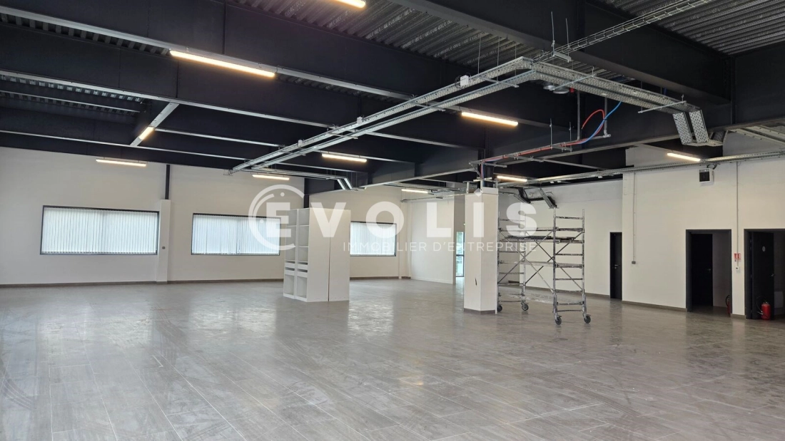 Photo 11 – location Entrepôts / activités	IVRY SUR SEINE (94200)