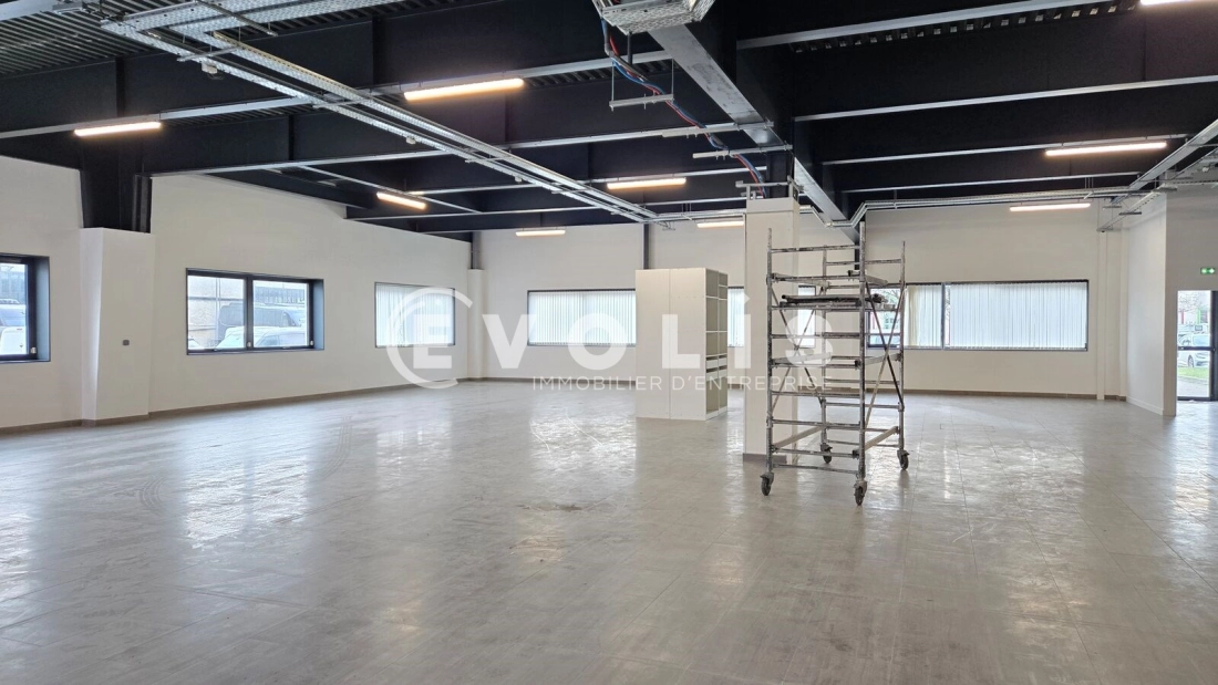 Photo 12 – location Entrepôts / activités	IVRY SUR SEINE (94200)