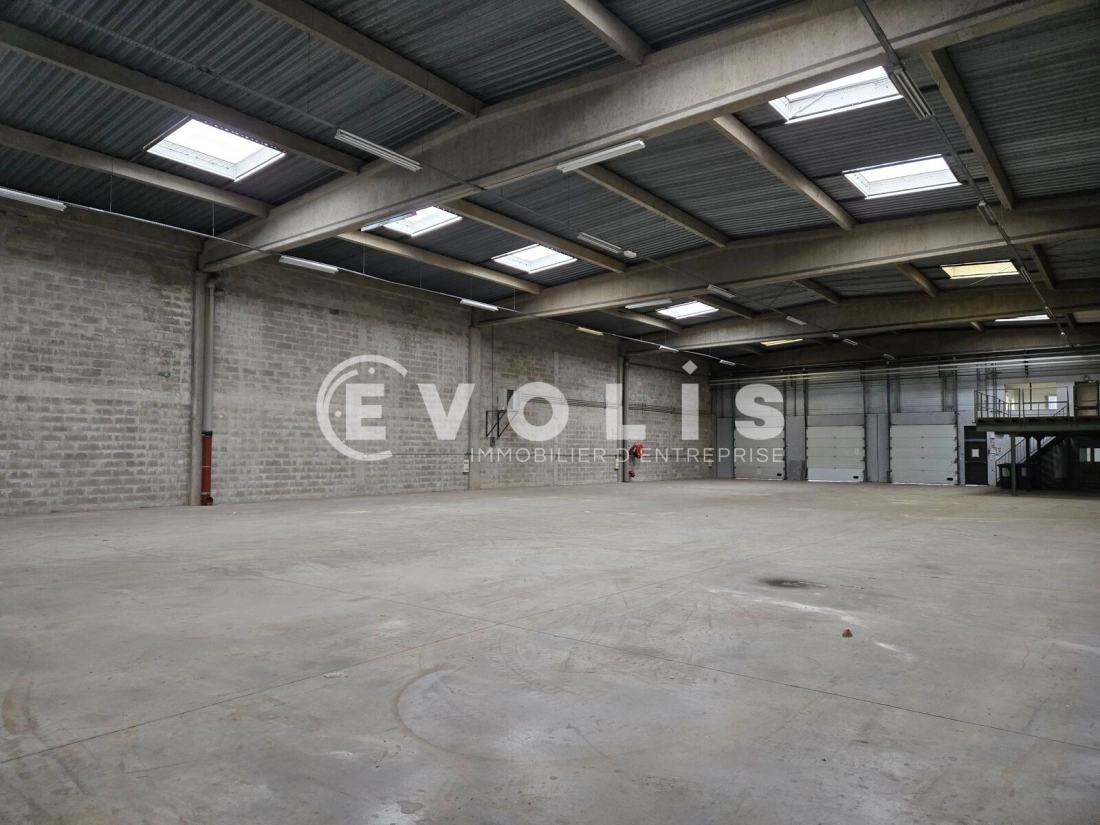 Photo 5 – location Entrepôts / activités	L'HAY LES ROSES (94240)