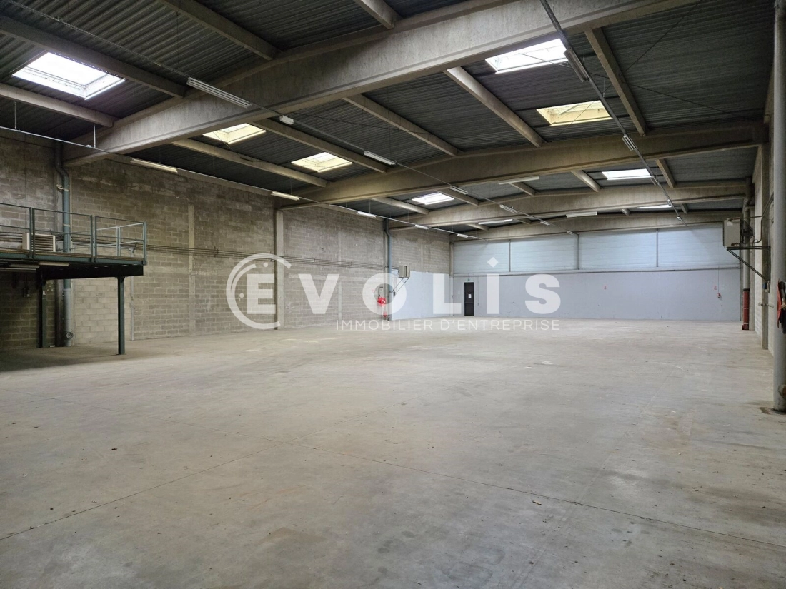 Photo 6 – location Entrepôts / activités	L'HAY LES ROSES (94240)