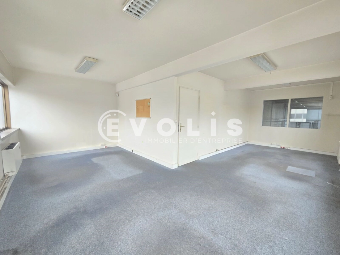 Photo 7 – location Entrepôts / activités	L'HAY LES ROSES (94240)