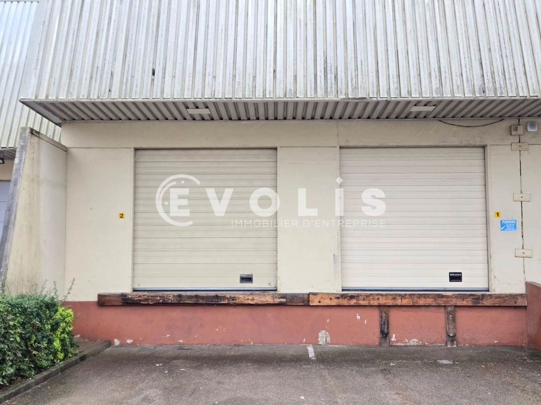 Photo 10 – location Entrepôts / activités	L'HAY LES ROSES (94240)