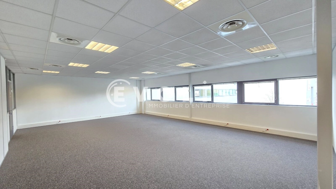 Photo 5 – location Entrepôts / activités	IVRY SUR SEINE (94200)