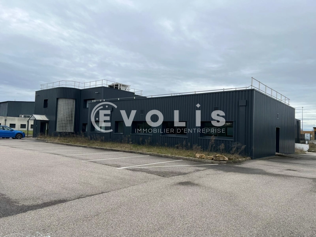 Photo 5 – vente Entrepôts / activités	SAINT ANDRE DE CORCY (01390)