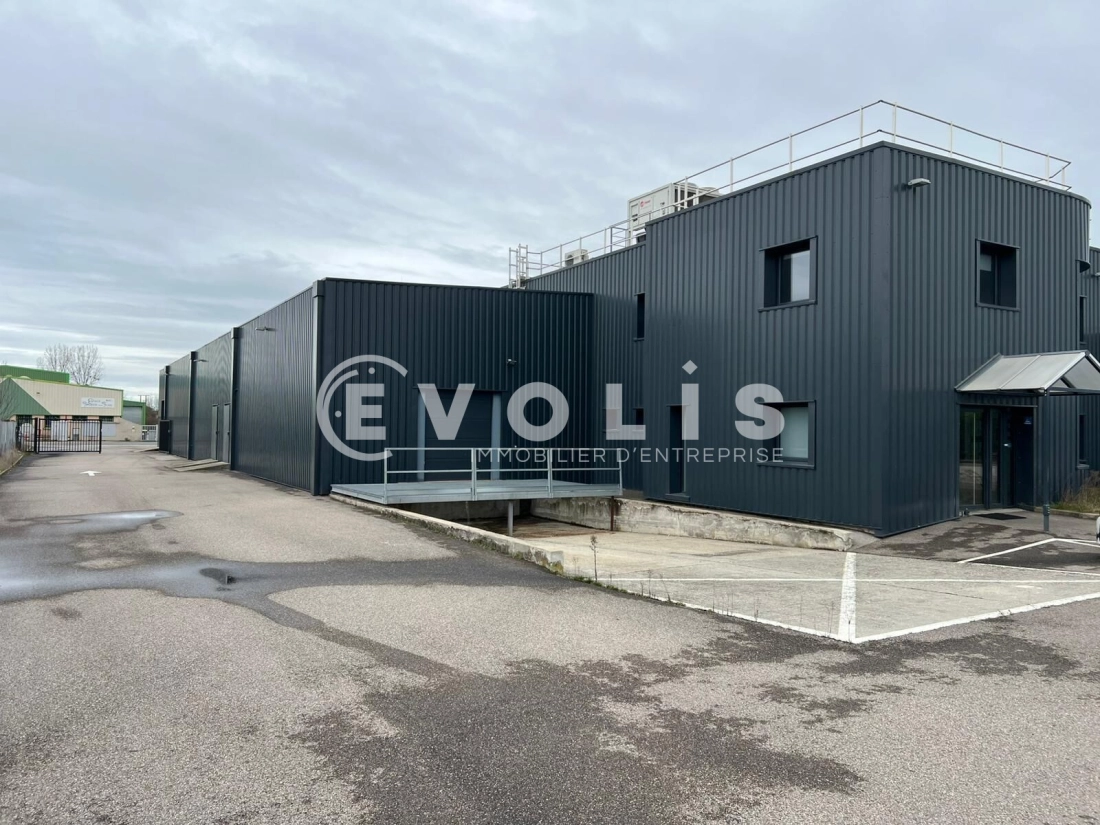 Photo 8 – vente Entrepôts / activités	SAINT ANDRE DE CORCY (01390)