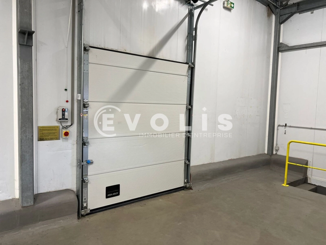 Photo 15 – vente Entrepôts / activités	SAINT ANDRE DE CORCY (01390)