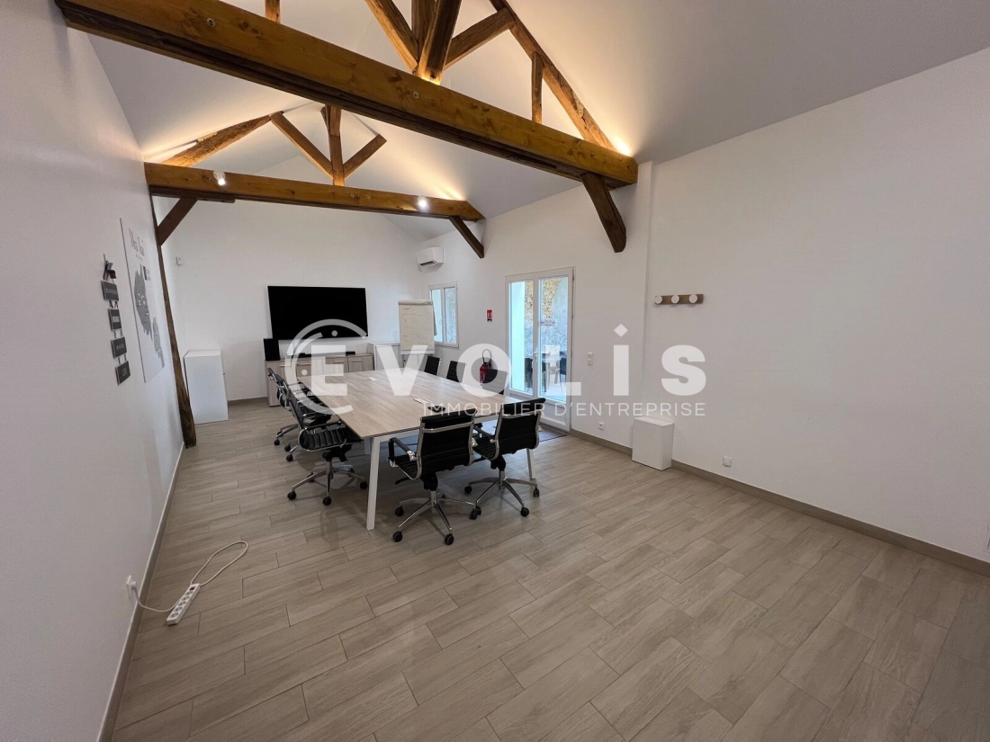 Photo 1 – location bureaux	BRIE COMTE ROBERT (77170)